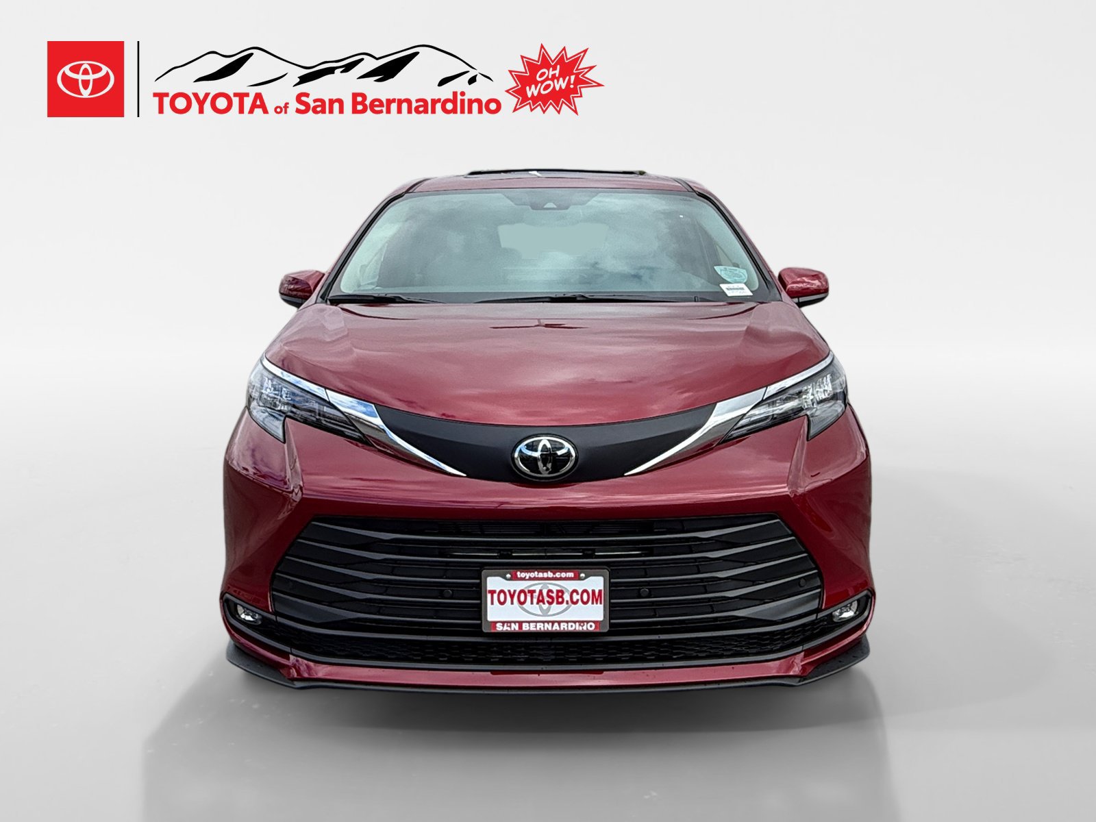 Certified 2026 Toyota Sienna XLE FWD image 8
