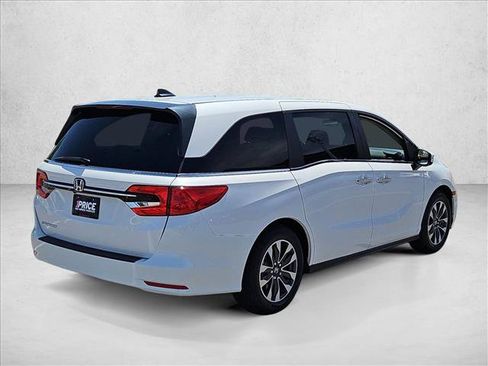 Used 2024 Honda Odyssey EX-L image 5