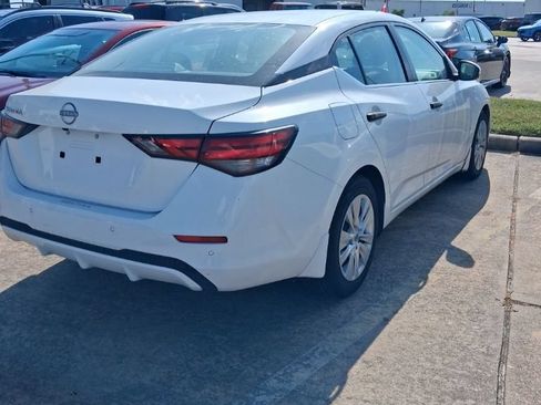 Used 2025 Nissan Sentra S FWD image 2