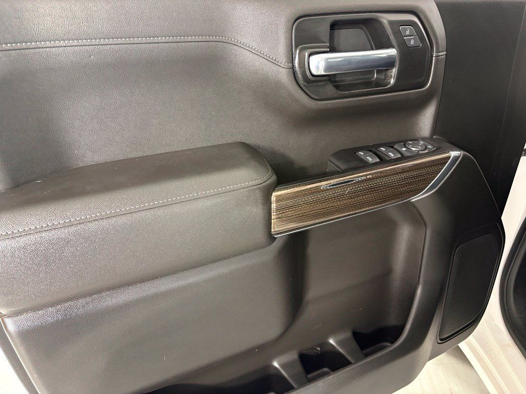 Certified 2022 Chevrolet Silverado 1500 RST AWD/4WD image 17