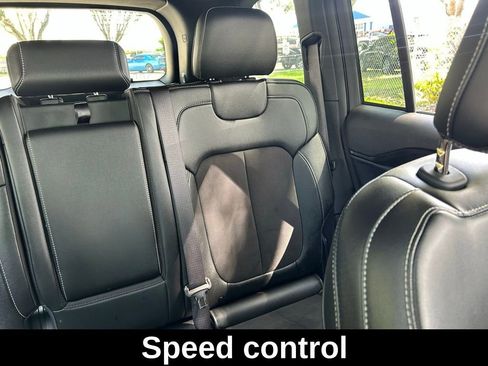 Certified 2024 Jeep Grand Cherokee Altitude image 17