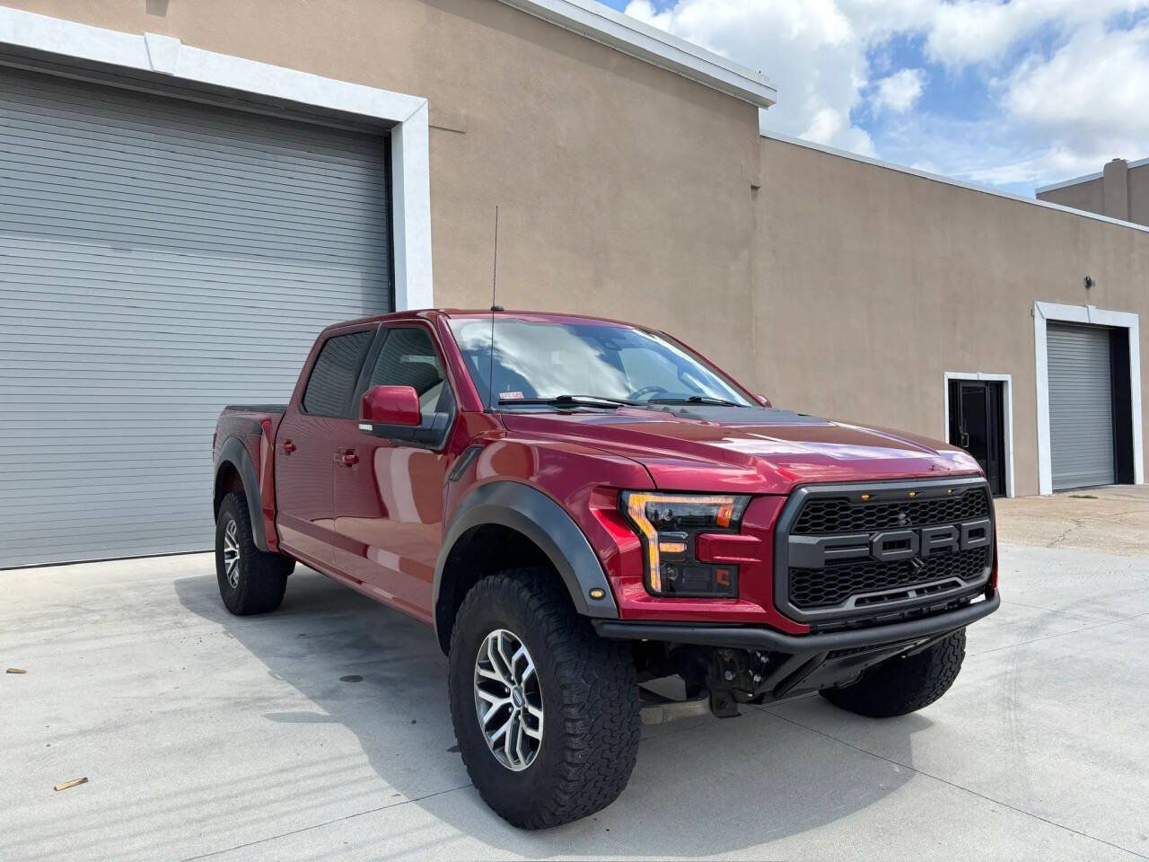 Used 2018 Ford F150 Raptor w/ Equipment Group 802A Luxury AWD/4WD image 9