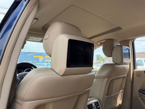Used 2014 Mercedes-Benz GL 450 4MATIC image 15