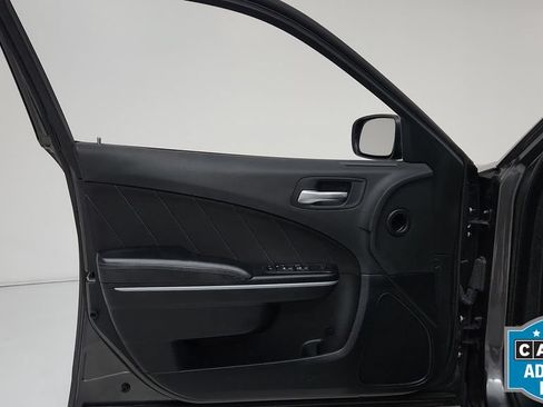 Used 2022 Dodge Charger SXT RWD image 11