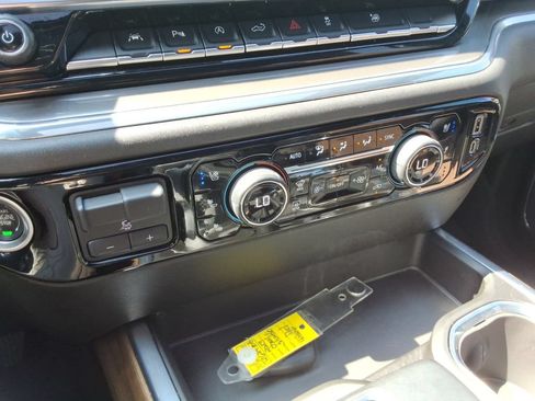 Certified 2023 Chevrolet Silverado 1500 High Country w/ High Country Premium Package AWD/4WD image 35