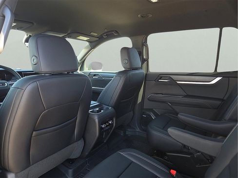 New 2026 GMC Acadia Elevation w/ Elevation Premium Package image 12