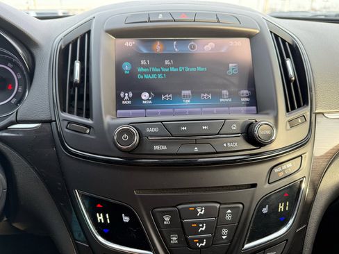 Used 2016 Buick Regal image 14