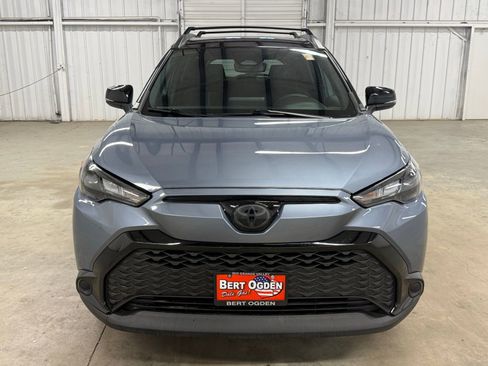 Used 2024 Toyota Corolla Cross AWD Hybrid image 2