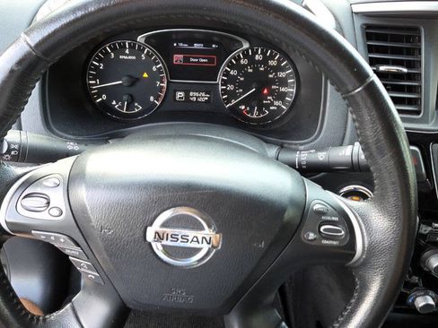 Used 2014 Nissan Pathfinder SV AWD/4WD image 48