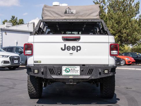 Used 2022 Jeep Gladiator Sport image 6