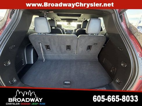 Used 2023 Buick Enclave Essence w/ Experience Buick Package image 13