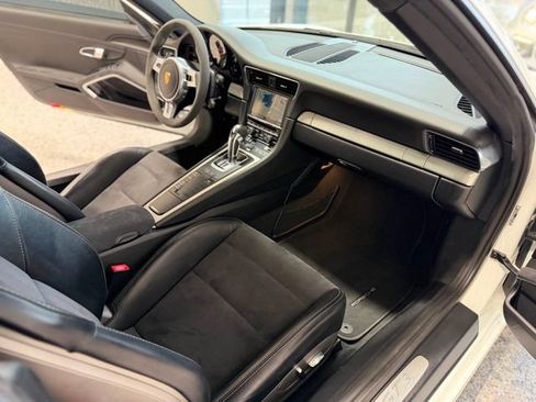 Used 2015 Porsche 911 GT3 w/ Sound Package Plus RWD image 23