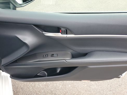 Used 2023 Toyota Camry XSE image 10