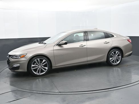 Used 2024 Chevrolet Malibu LT image 2