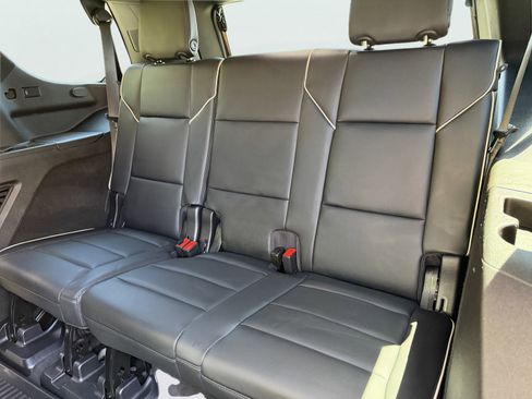 Used 2024 Cadillac Escalade Premium Luxury w/ Performance Package AWD/4WD image 11