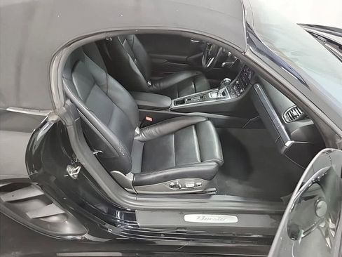 Used 2019 Porsche 718 Boxster image 8