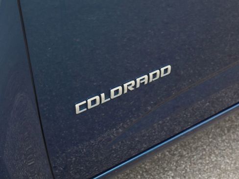 Used 2019 Chevrolet Colorado Z71 AWD/4WD image 9