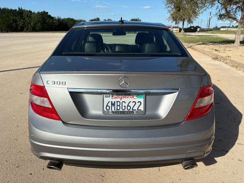 Used 2010 Mercedes-Benz C 300 Sedan image 11