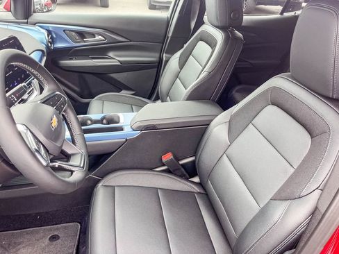 Used 2026 Chevrolet Equinox EV LT image 16