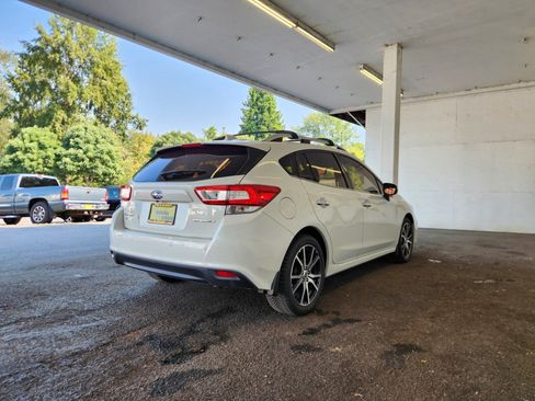 Used 2017 Subaru Impreza 2.0i Limited AWD/4WD image 3