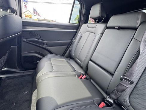 New 2025 Jeep Wagoneer S Limited image 17