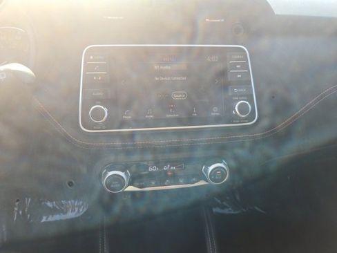 Used 2020 Nissan Kicks SR image 11