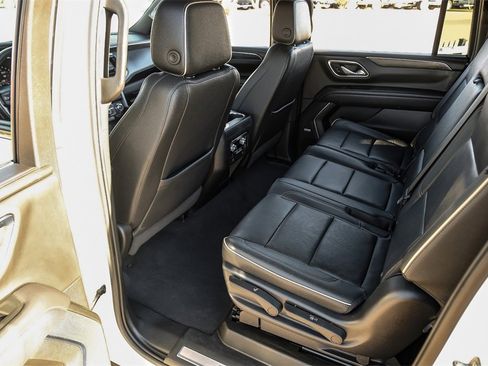 Used 2022 GMC Yukon XL SLT image 39