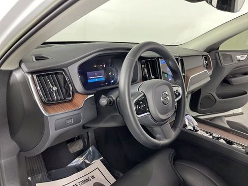 Used 2023 Volvo XC60 B5 Ultimate w/ Climate Package image 19