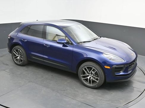 New 2026 Porsche Macan image 40