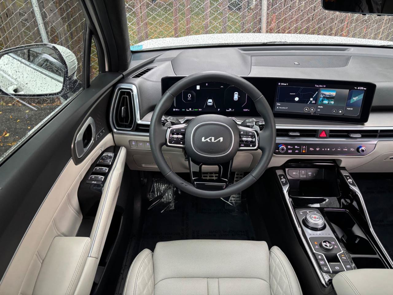Used 2025 Kia Sorento SX Prestige AWD/4WD image 4
