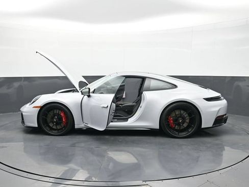 Certified 2026 Porsche 911 Carrera 4 GTS AWD/4WD image 25