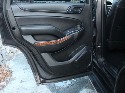 Used 2018 Chevrolet Tahoe Premier image 15