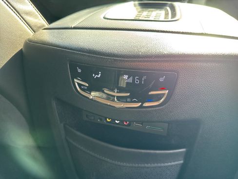 Used 2016 Cadillac Escalade ESV Platinum image 27