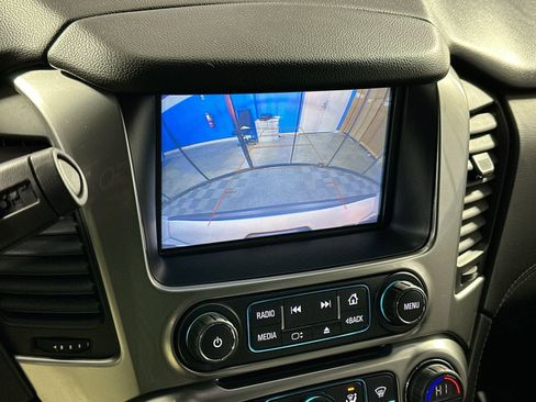 Used 2018 Chevrolet Suburban LS image 24