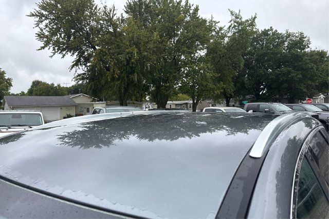 Used 2019 Buick Enclave Premium AWD/4WD image 11