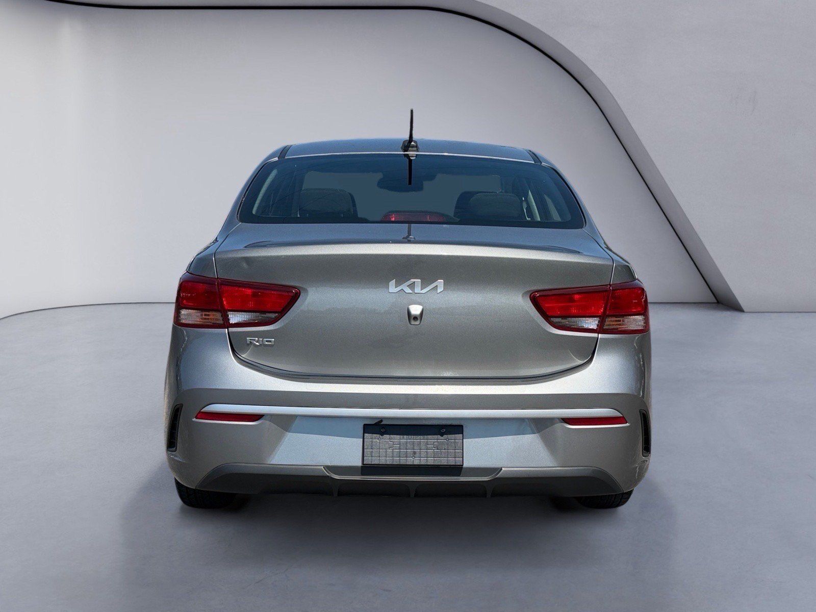 Used 2022 Kia Rio S w/ Technology Package FWD image 4