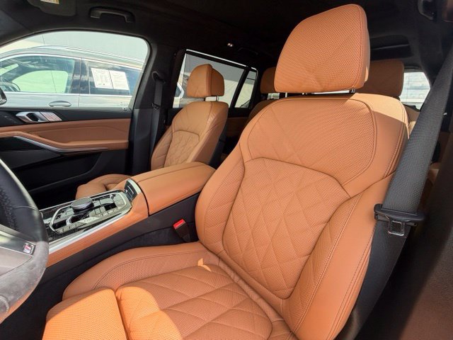 Used 2026 BMW X7 xDrive40i w/ M Sport Package AWD/4WD image 15
