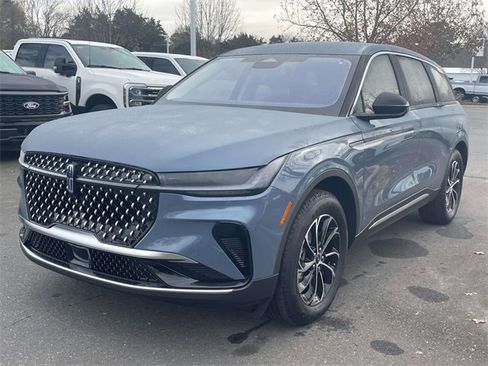 New 2026 Lincoln Nautilus Premier image 4