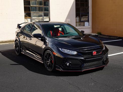 Used 2017 Honda Civic Type R image 13