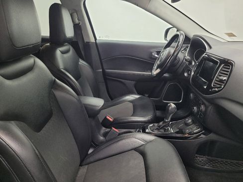 Used 2019 Jeep Compass Altitude image 21