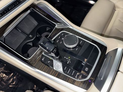 Used 2021 BMW X6 sDrive40i w/ Premium Package image 29