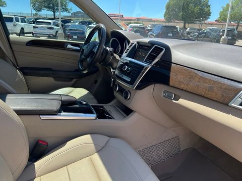 Used 2015 Mercedes-Benz ML 350 4MATIC image 23