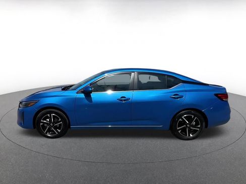 Used 2025 Nissan Sentra SV FWD image 9