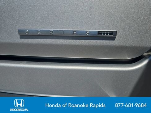 Used 2024 Jeep Wagoneer Series III AWD/4WD image 30