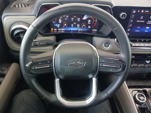 Used 2024 Chevrolet Colorado ZR2 w/ Technology Package image 17