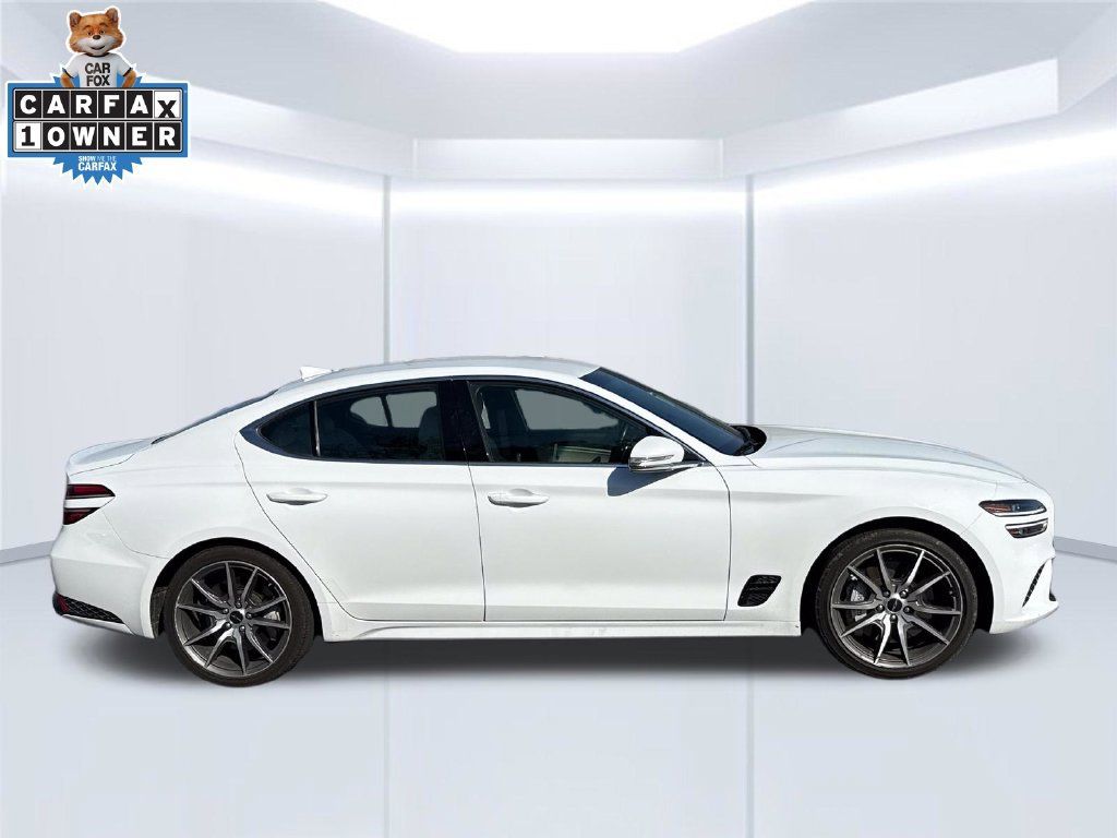 Used 2025 Genesis G70 2.5T AWD/4WD image 2