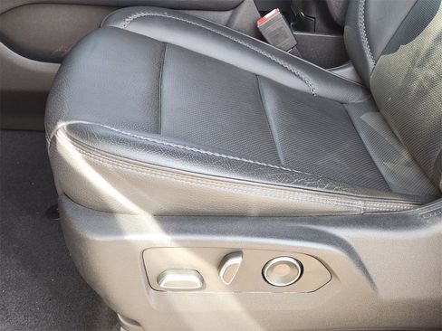 Used 2023 GMC Yukon XL Denali image 35