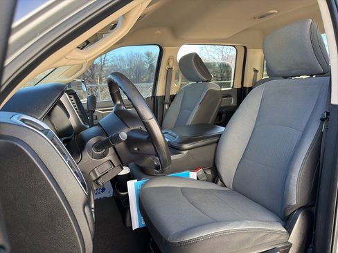 Used 2019 RAM 2500 Big Horn image 24