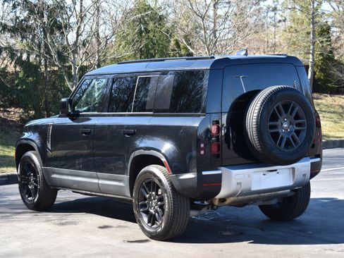 Used 2025 Land Rover Defender 110 S image 33