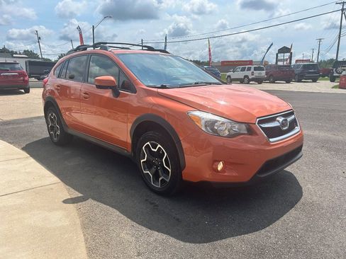 Used 2015 Subaru Crosstrek 2.0i Premium w/ Moonroof Package AWD/4WD image 3